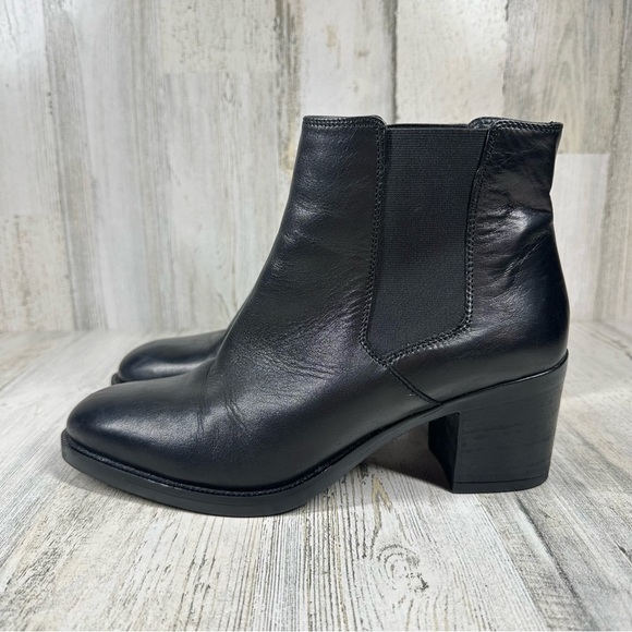 Clarks Mascarpone Bay Women's Black Leather Slip On Chelsea Boots #1082 - Picture 2 of 12